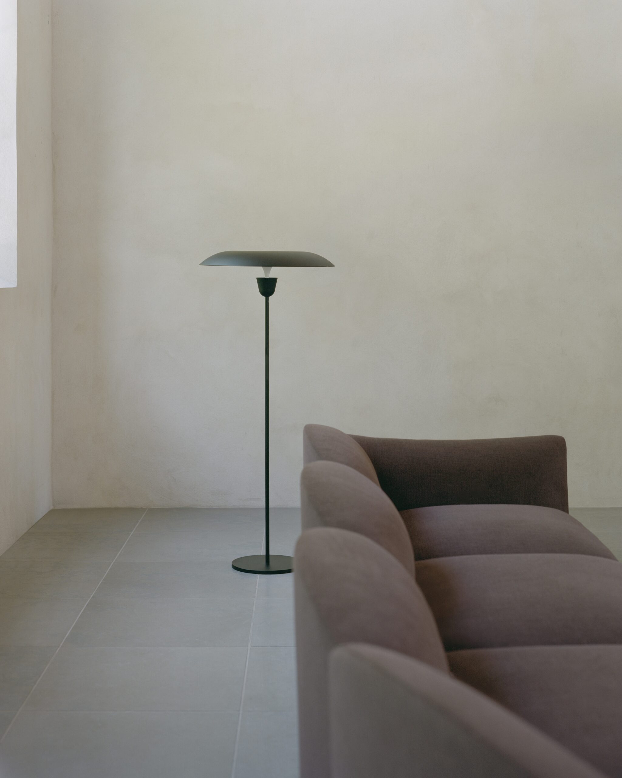 New Works - Kantarell Vloerlamp - Afbeelding 2